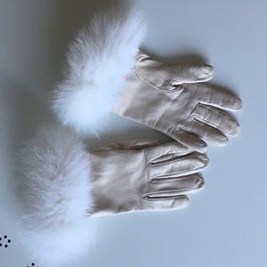 Sermoneta White Leather Gloves with Fur Trim